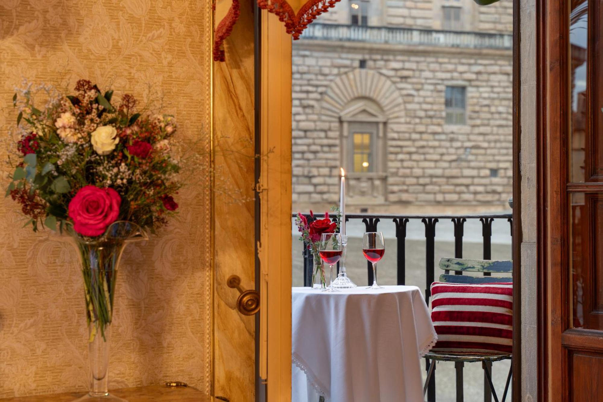 Piazza Pitti Palace - Residenza D'Epoca Флоренція Екстер'єр фото
