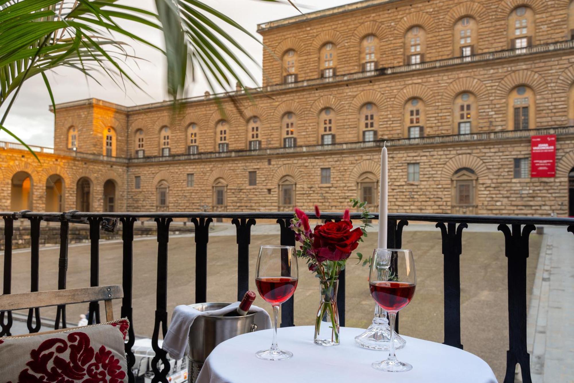 Piazza Pitti Palace - Residenza D'Epoca Флоренція Екстер'єр фото