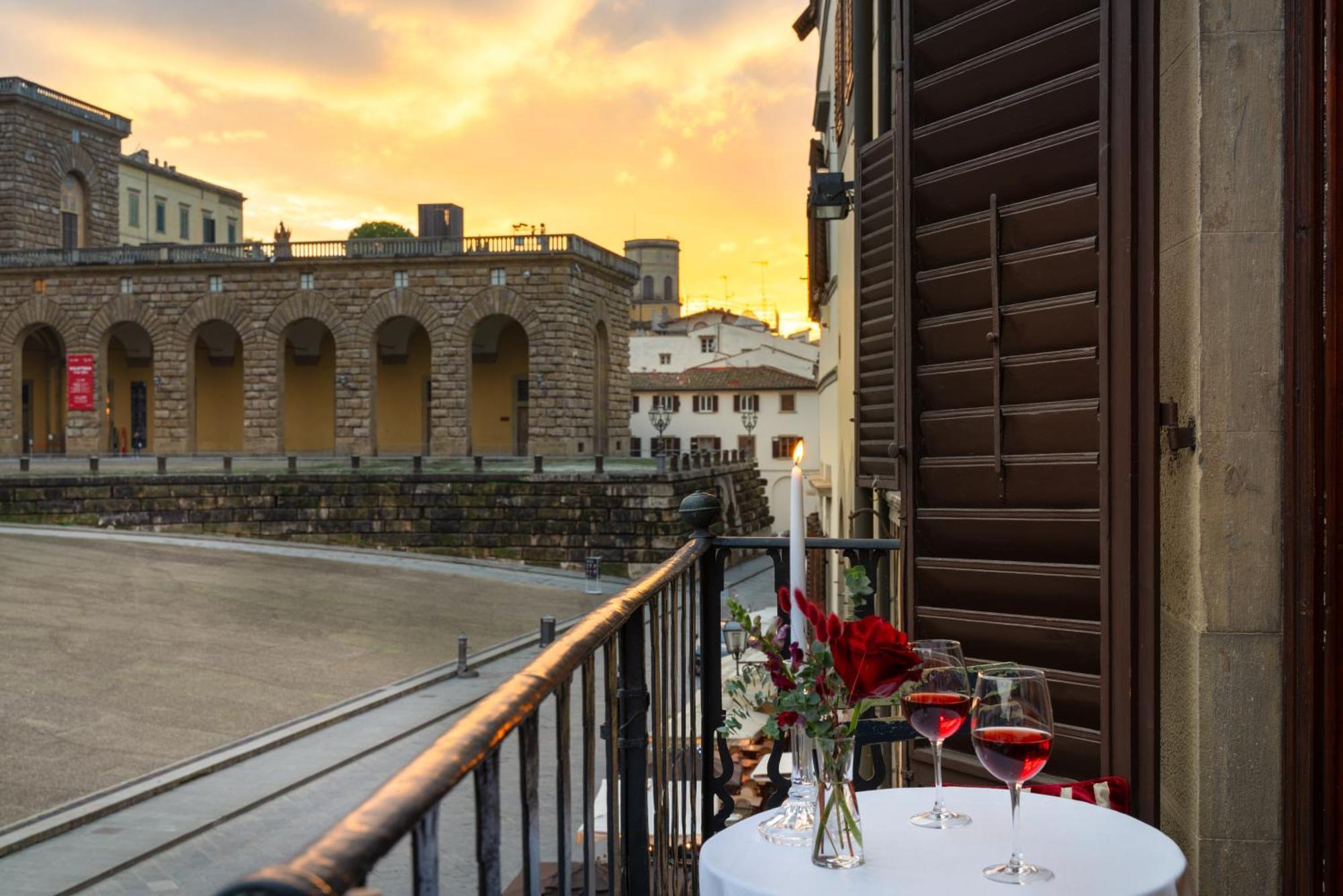 Piazza Pitti Palace - Residenza D'Epoca Флоренція Екстер'єр фото